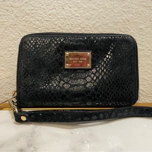 Michael Kors Wallet Wristlet
